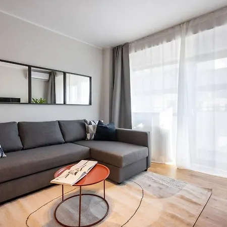Amazing Views 2br Bright Flat - Charming Balcony Apartment *