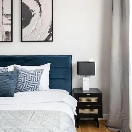 Amazing Views 2br Bright Flat - Charming Balcony *