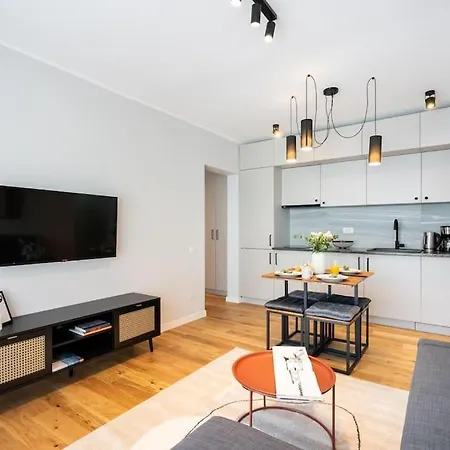 Amazing Views 2br Bright Flat - Charming Balcony Apartament