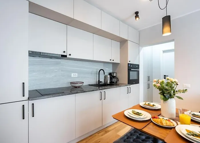 Amazing Views 2br Bright Flat - Charming Balcony Lejlighed Bukarest