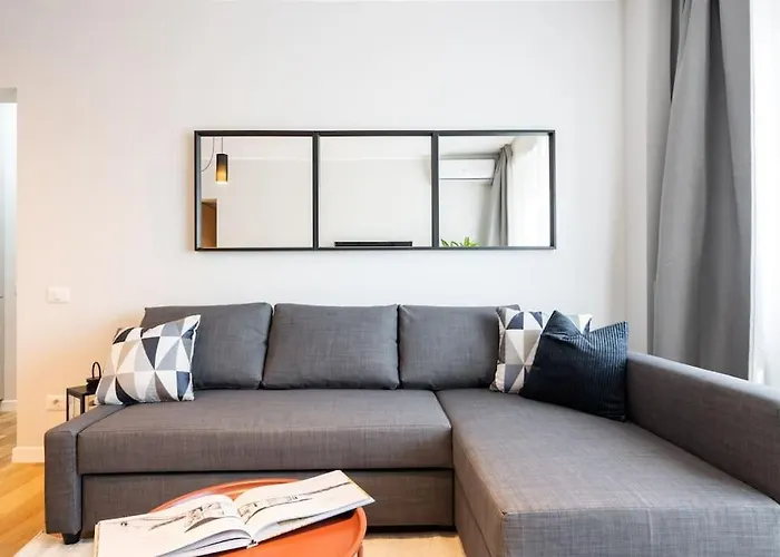 Апартаменты Amazing Views 2br Bright Flat - Charming Balcony Бухарест