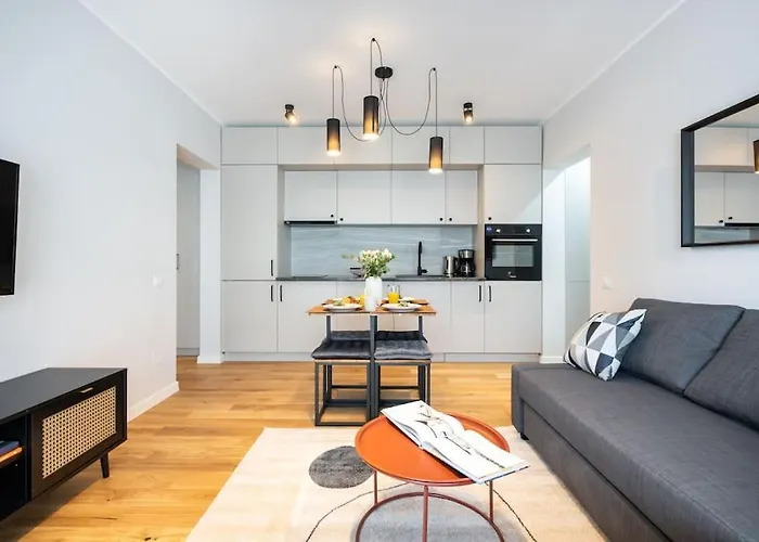 Amazing Views 2br Bright Flat - Charming Balcony * ブカレスト