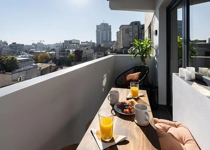Amazing Views 2br Bright Flat - Charming Balcony Апартаменты Бухарест