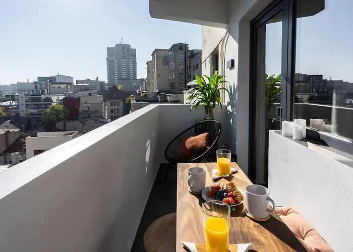 Amazing Views 2br Bright Flat - Charming Balcony Апартаменты Бухарест