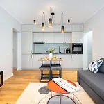 Amazing Views 2br Bright Flat - Charming Balcony * Bucureşti