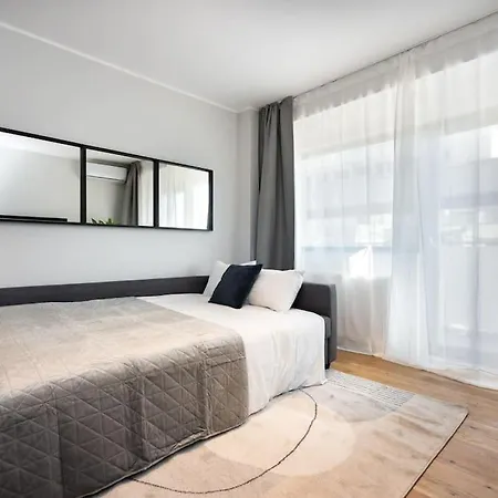 Apartment Amazing Views 2br Bright Flat - Charming Balcony Bukarest